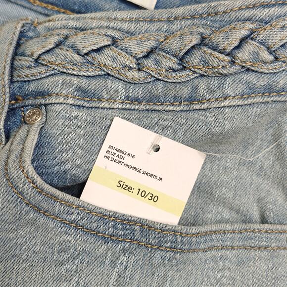 Frayed High Rise Junior Light Wash Denim Shorts Size 10/30 NWT - Picture 5 of 8